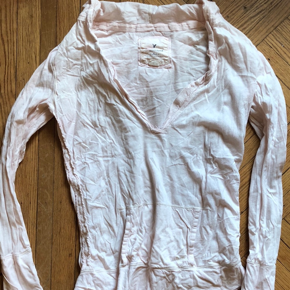 American Eagle hooded light weight top